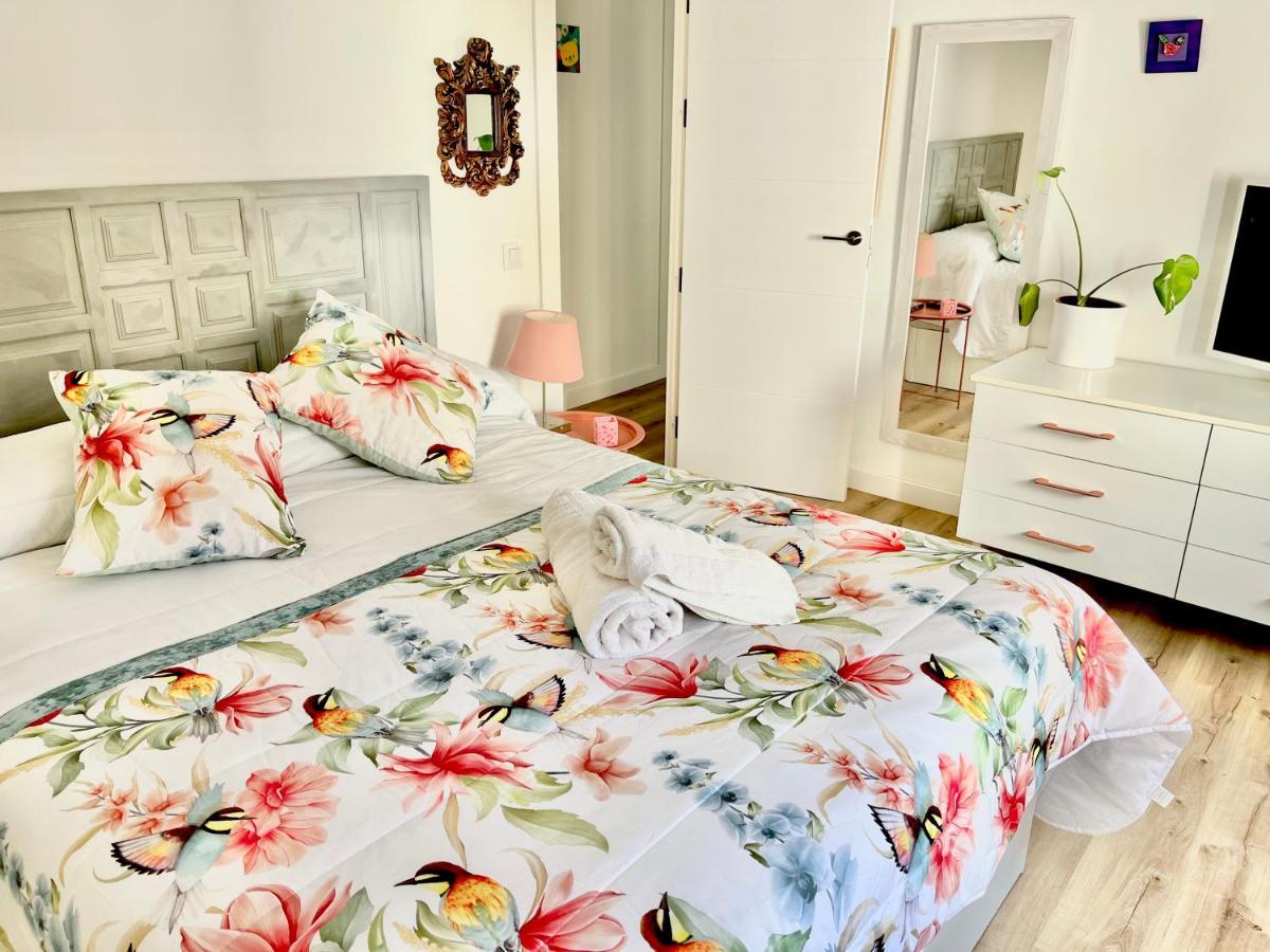 In Love Zamora Extérieur photo