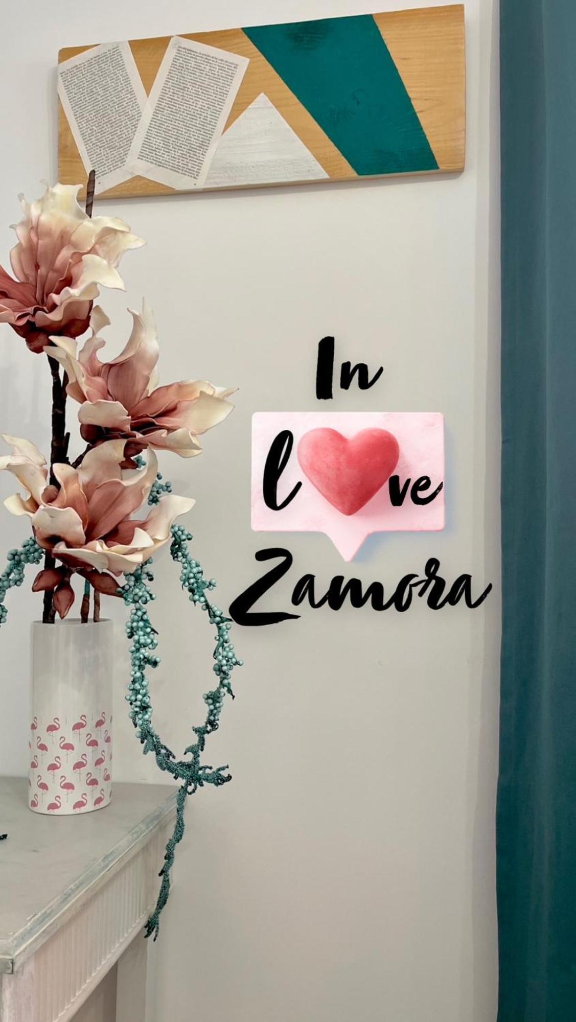In Love Zamora Extérieur photo